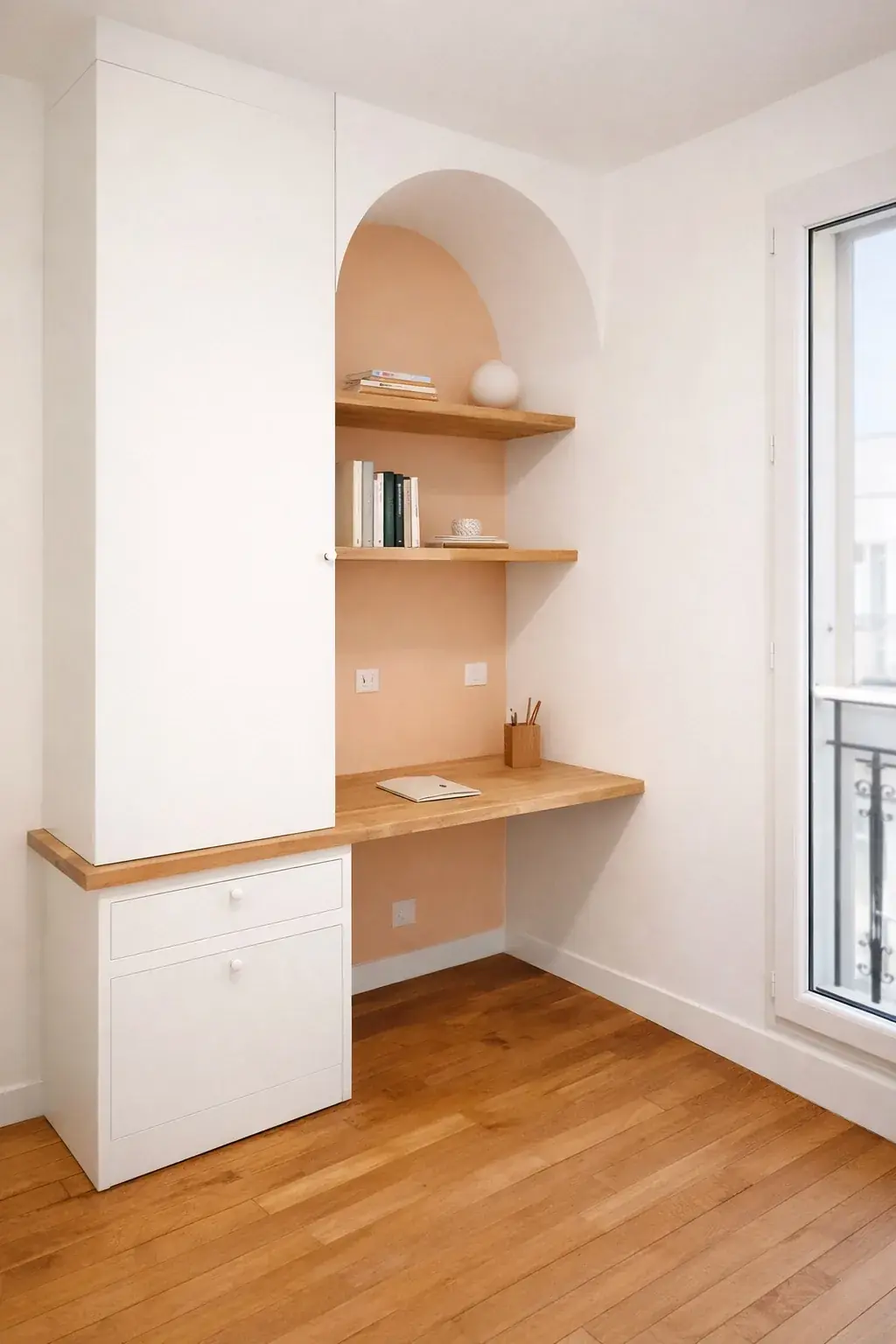 Bureau sur mesure intégré dans une niche — appartement 70m² Saint-Mandé — Teresa Lombardo architecte DPLG