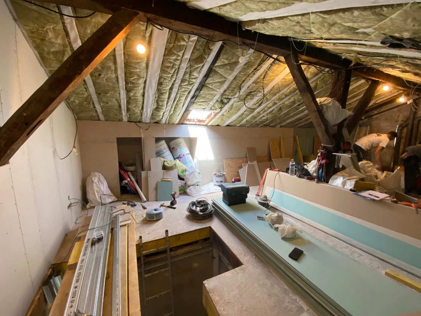 Chantier aménagement combles pendant travaux — Vincennes — Teresa Lombardo architecte DPLG